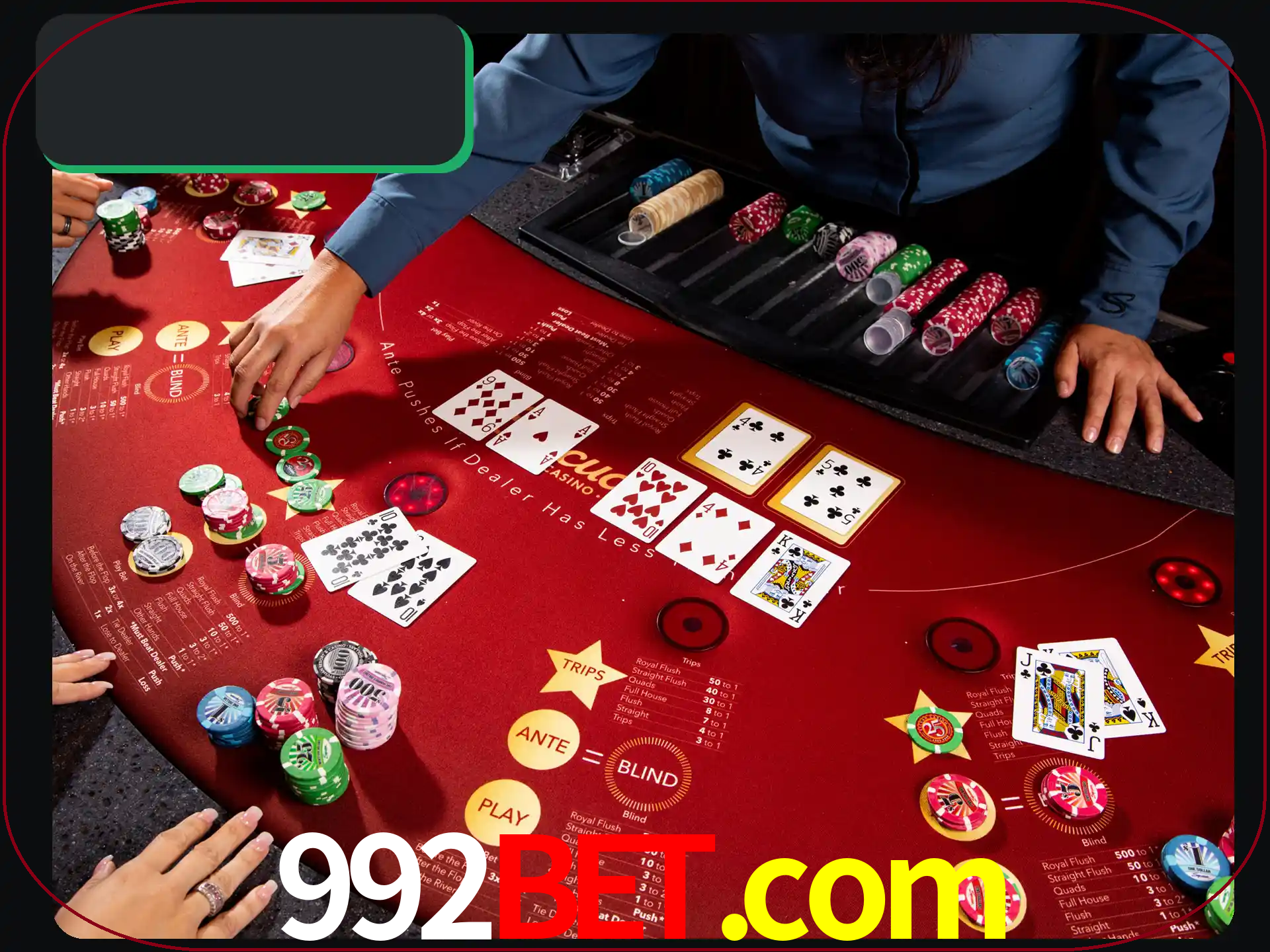 Jogue pôquer com pessoas reais em uma mesa.